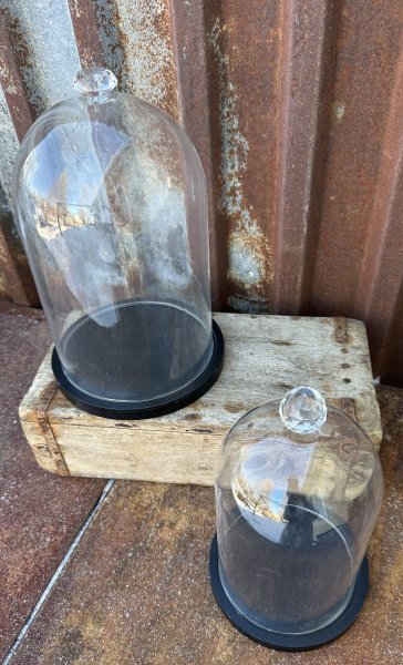 Glaskupa / glasklocka på fat med diamant knopp