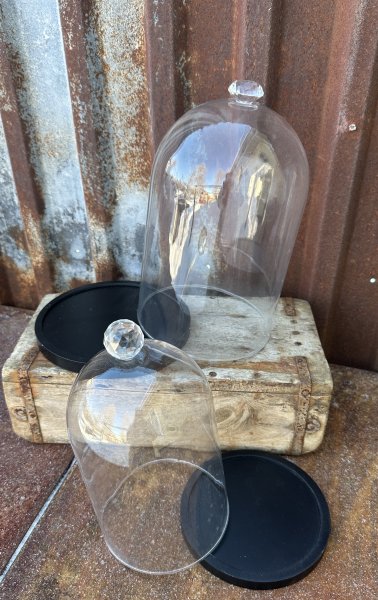 Glaskupa / glasklocka på fat med diamant knopp