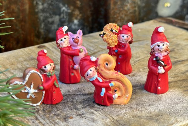 Familjen tomte i julbestyr 