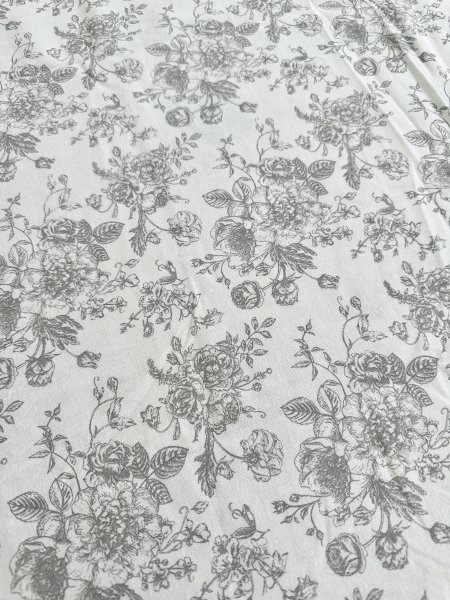 Romantisk stor duk Juni med grå blommor