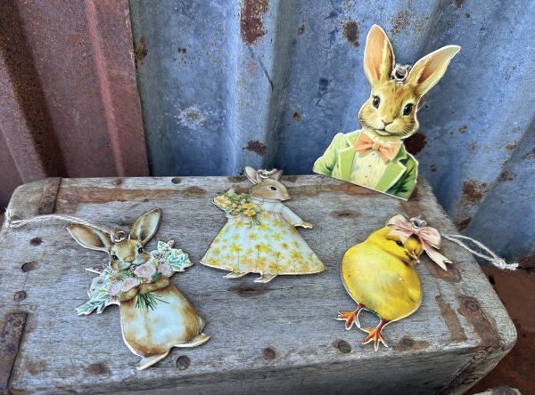 Gammeldags hänge påsk i emalj 