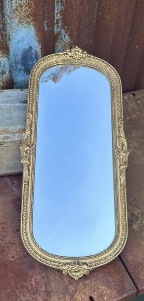 Spegel med ram i guld avlång vackert modell 