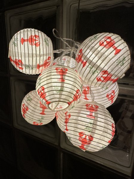 Ljusslinga kräfta med bollar till kräftskivan 