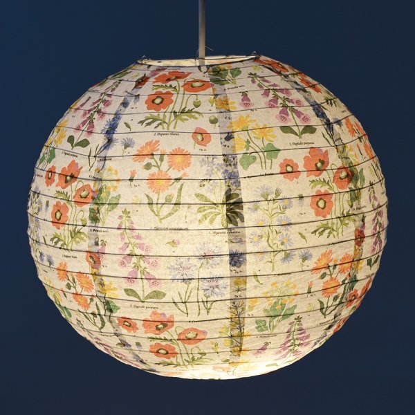 Vacker lampskärm vildblommor i modell rislampa