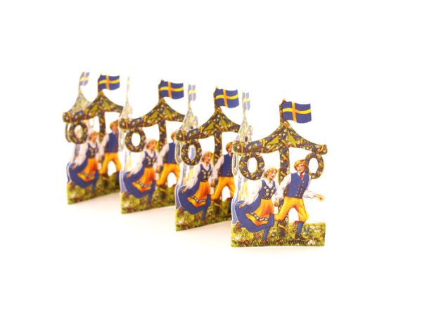 Midsommar dekoration i gammeldags modell. Tillverkad i kraftigare papper och har motiv på båda sidorna. Att ställa på bordet ell