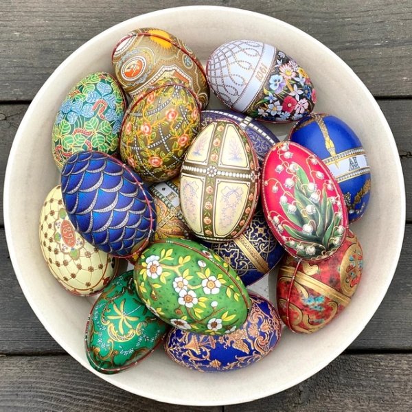 Ägg Fabergé ägg påskägg i plåt med barock motiv 