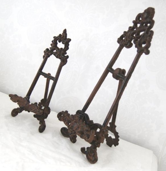 Gammeldags kokboksstöd/ bokstöd i gjutjärn