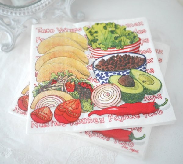 Taco servetter med färgglatt och detaljrikt motiv av trevliga tacos tillbehör.